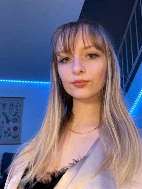 Mar 21, 2023 · TikTok star Kali Sluzza (Kali.sluzza) sex tape and nudes leaked by users from her onlyfans. The 25 years old tik tok, instagram and onlyfans influence Kali Sluzza appeared to be masturbating and blowing a dildo in her newest videos from her onlyfans account. Her boyfriend appeared in her early TikToks before they broke up. 